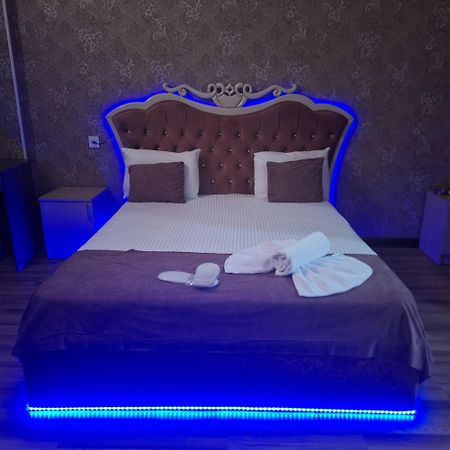 Nord West Hotel Bakoe Buitenkant foto