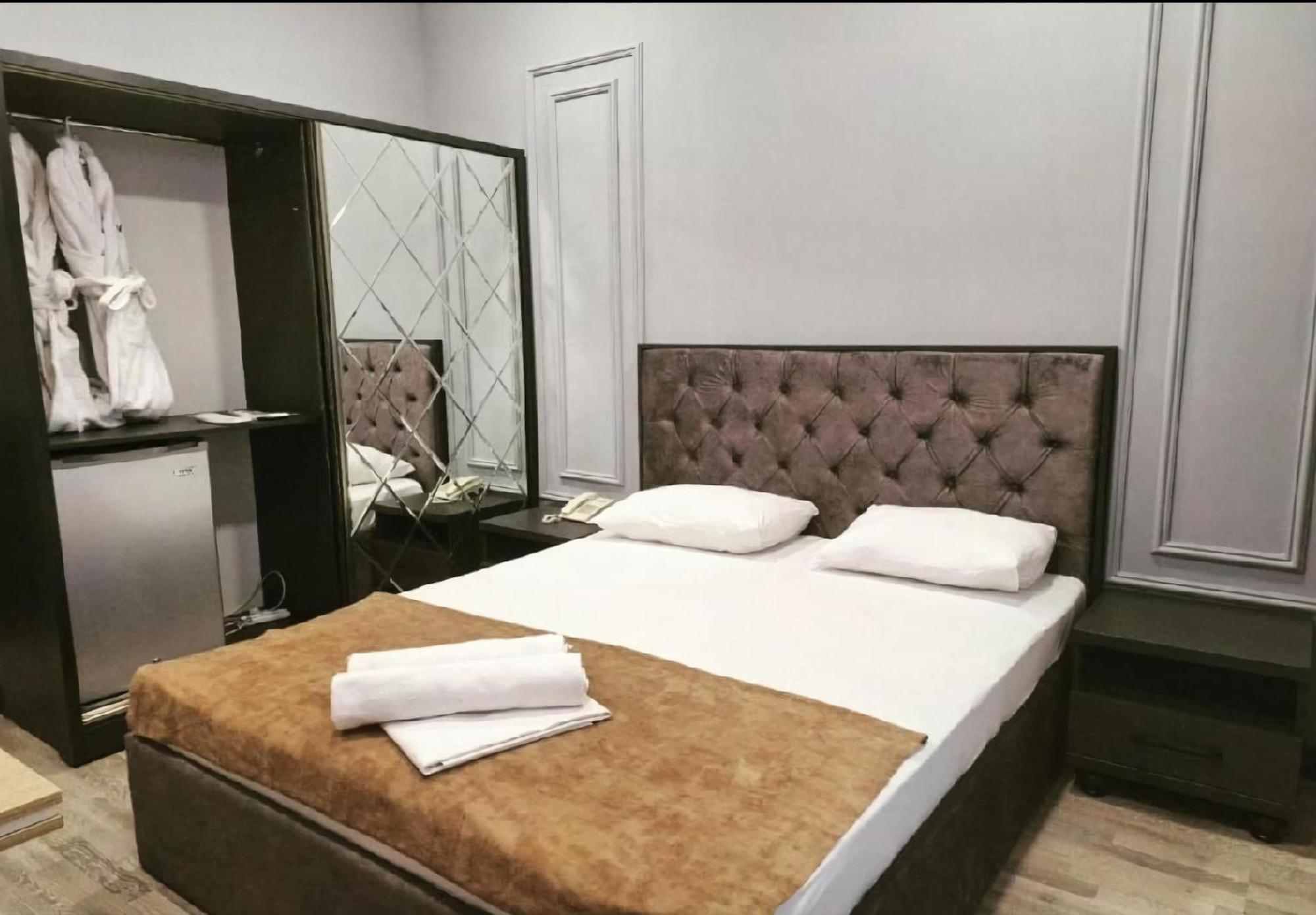Nord West Hotel Bakoe Buitenkant foto